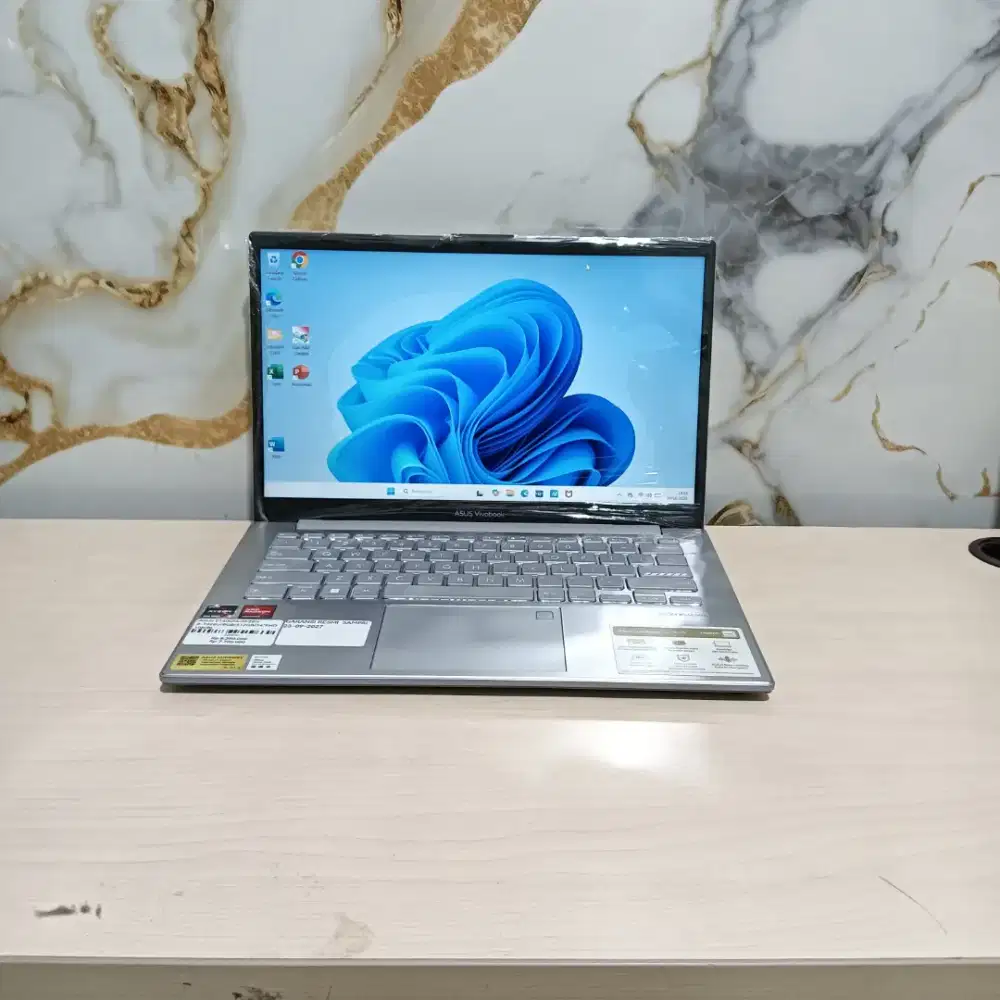 ASUS VIVOBOOK GO 14-E1404FA RYZEN 3-7320U GARANSI RESMI