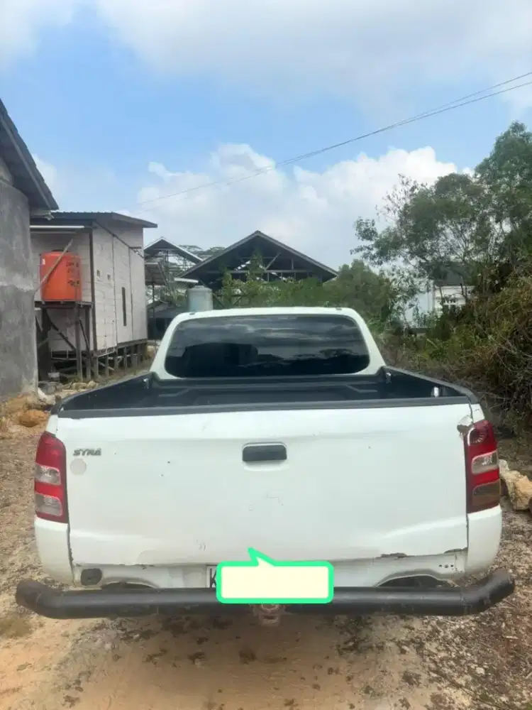 Mitsubishi triton tahun 2017