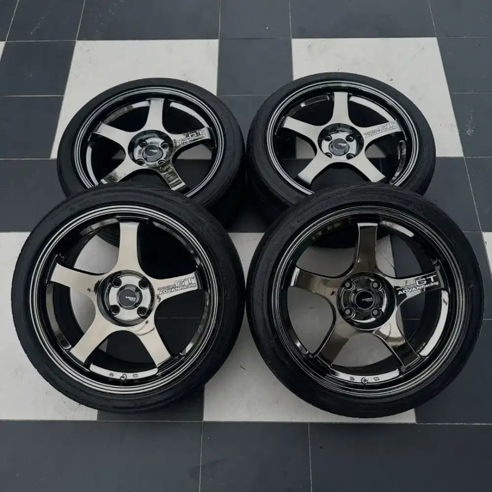 Advan GT Black Chrome