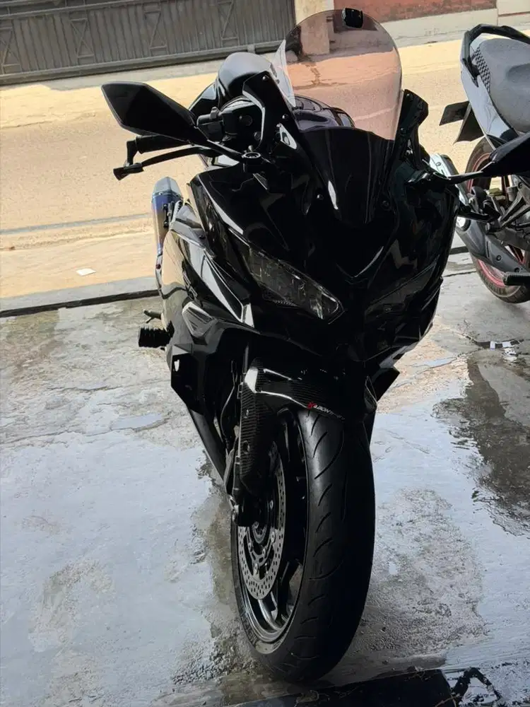 ZX25R 2023 NON ABS QS