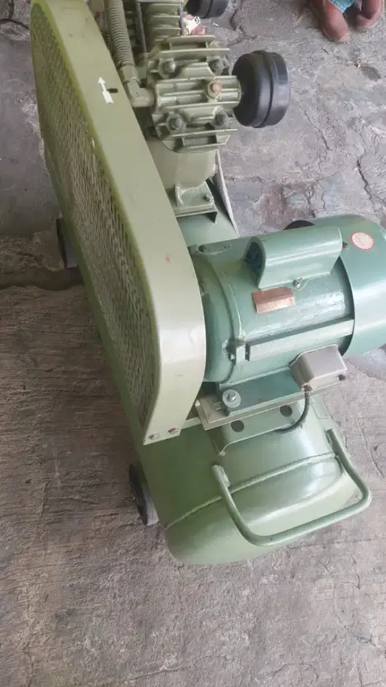 Compresor listrik 1 pk merk Swan baru lama digudang