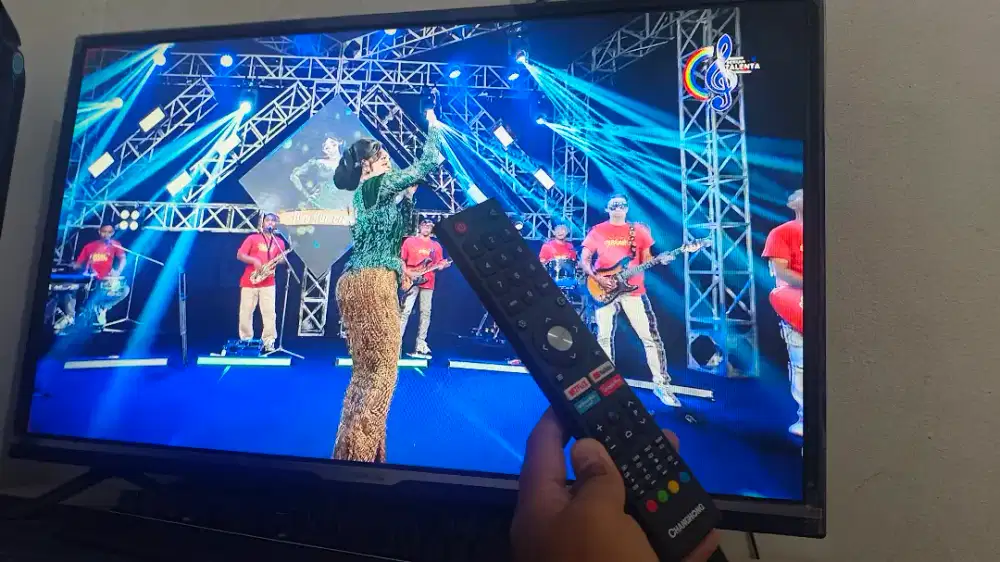 SMART TV 32 INCH CHANGHONG