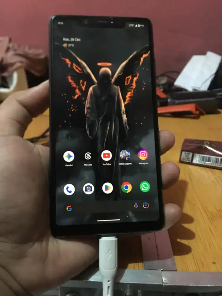 Mi 8 SE 6/64 amoled