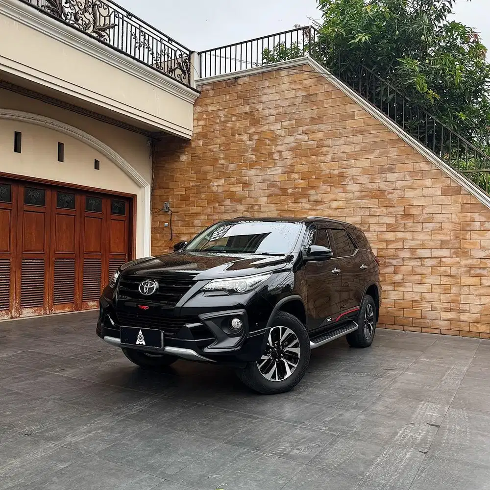 2019 Toyota Fortuner 2.4 TRD Sportivo Diesel 4X2 A/T