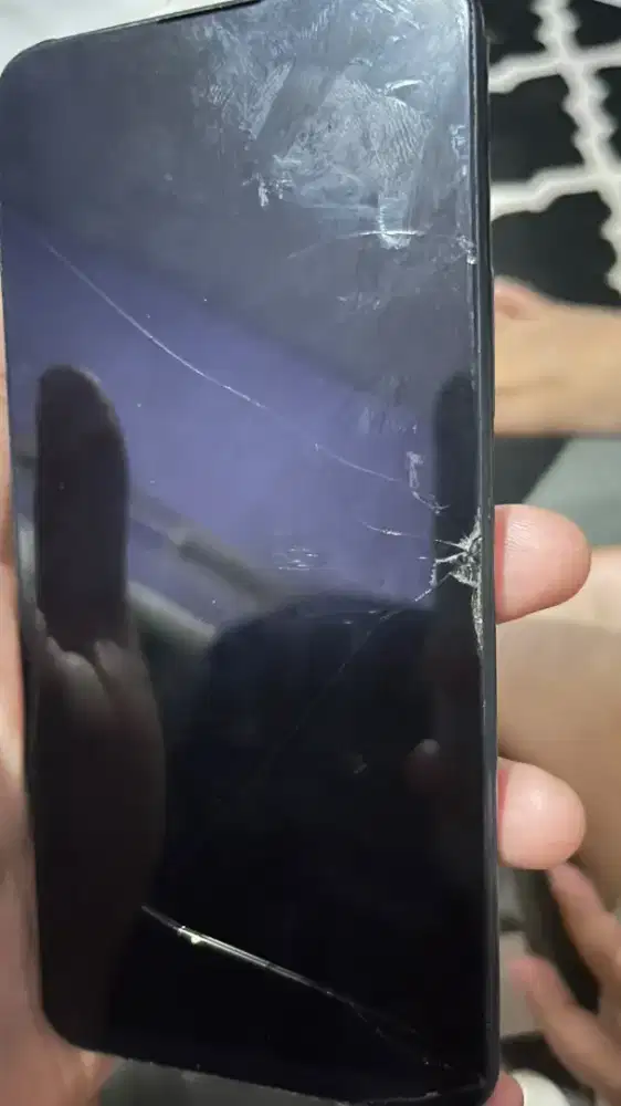 VIVO V15 6/64GB ( APA ADANYA )