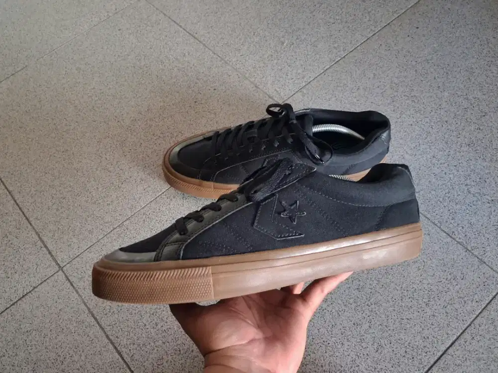 Converse Sport Casual Black Gum
Size 45 (ada adidas vans nike)