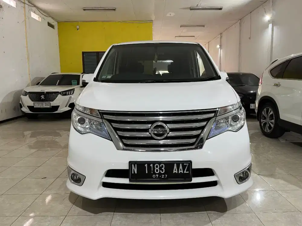 Nissan Serena HWS 2.0 at 2017 putih ready juga 2015