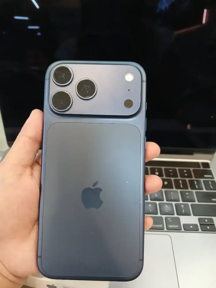 iPhone 17 Pro Max 512GB Blue iBox BH 95% Lengkap Ori