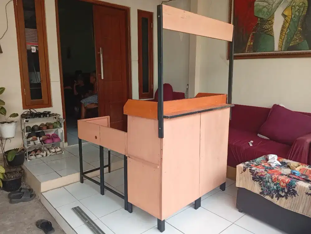 Etalase Untuk Jualan