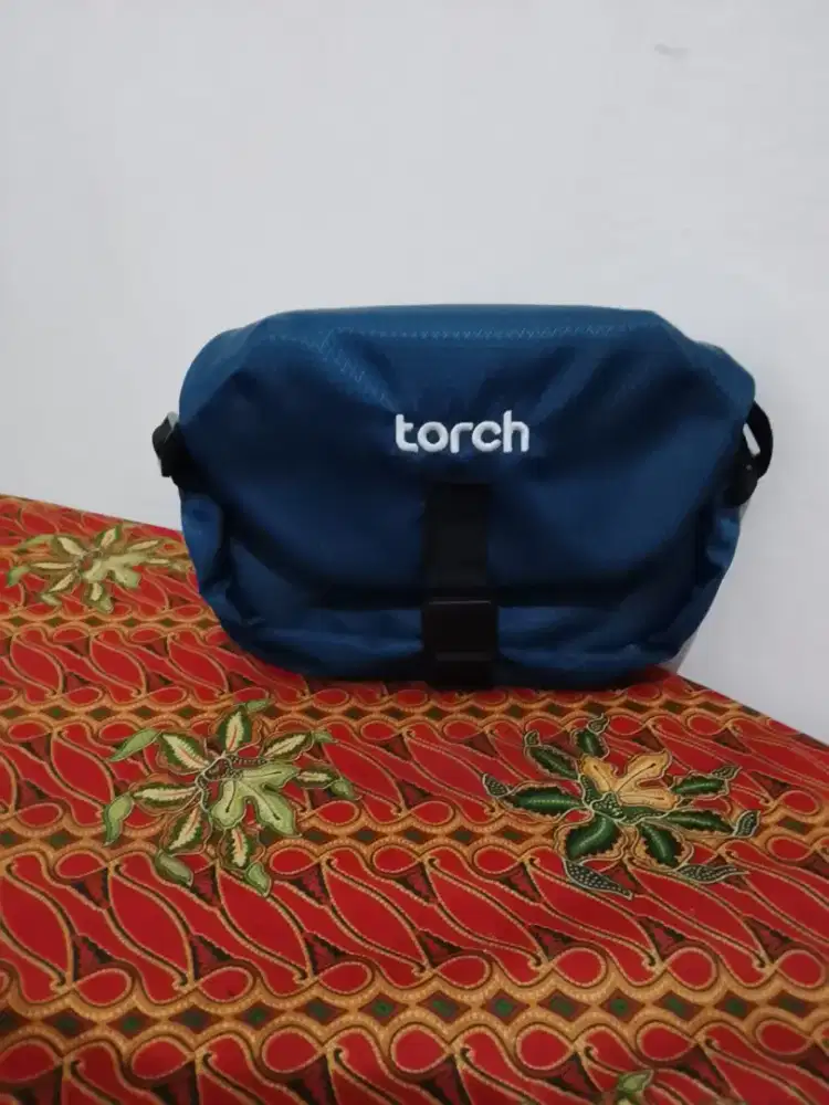 Tas Selempang Torch