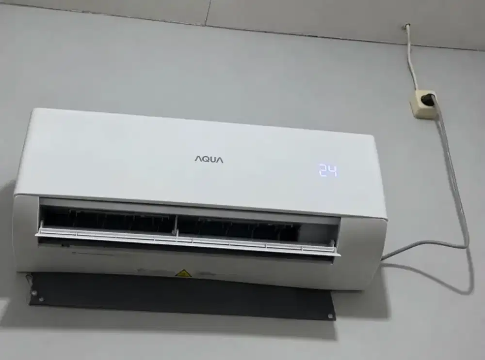 ac aqua 1/2pk like new
