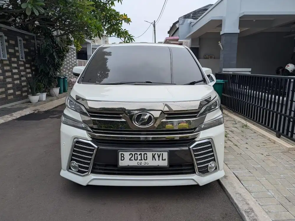 For sale toyota vellfire type Z 2015