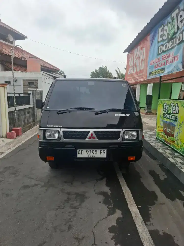 Mitsubishi L300  diesel th 2018  antik an