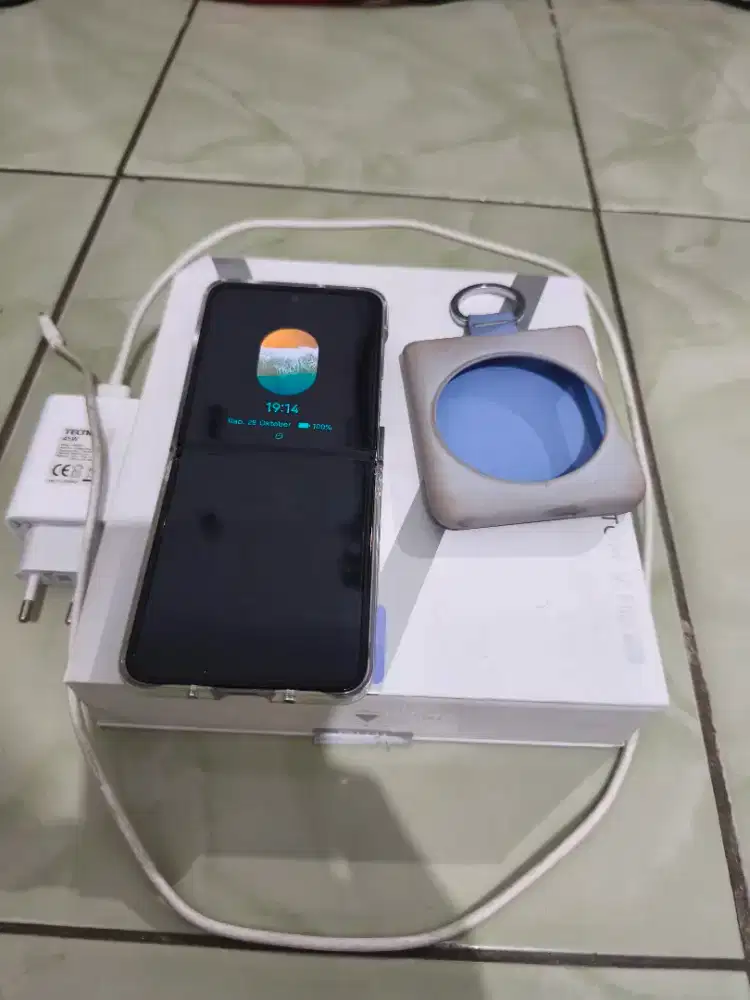 Tecno Phantom V Flip 5G 8/256