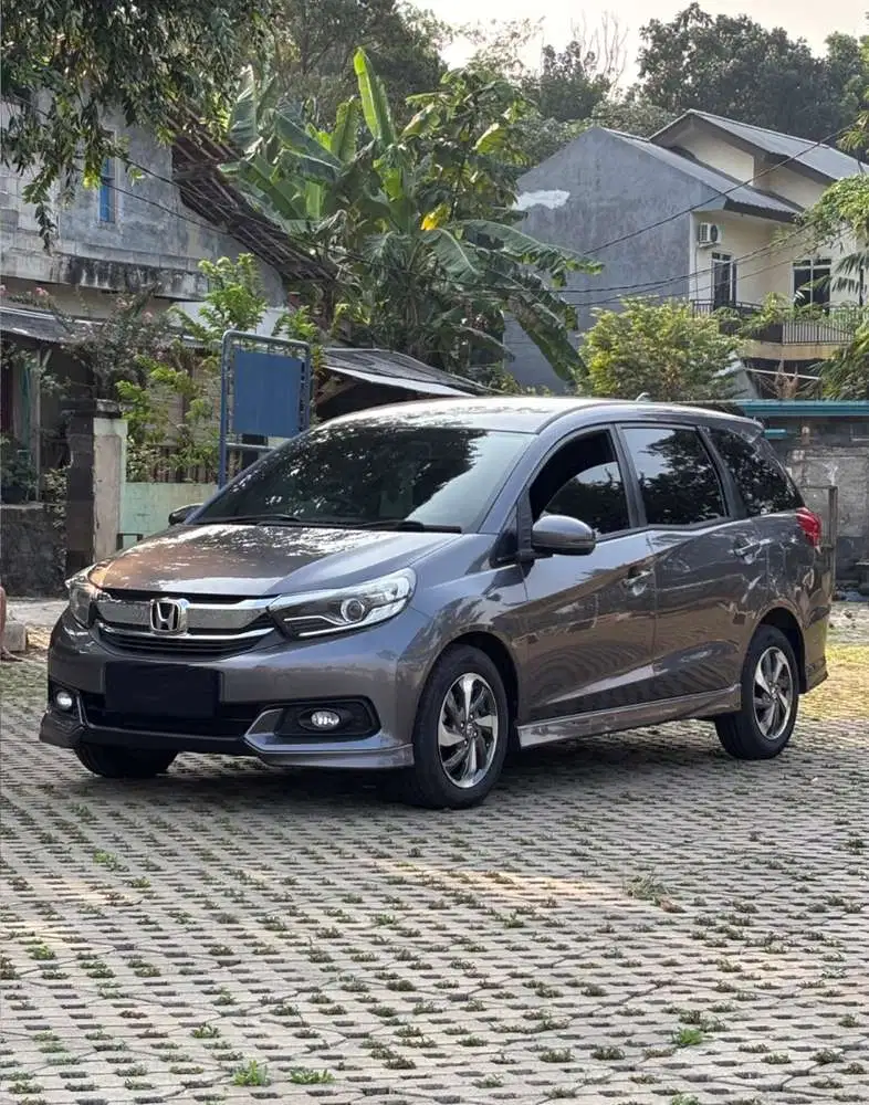 TDP 9 Juta Mobilio E AT 2021 Abu