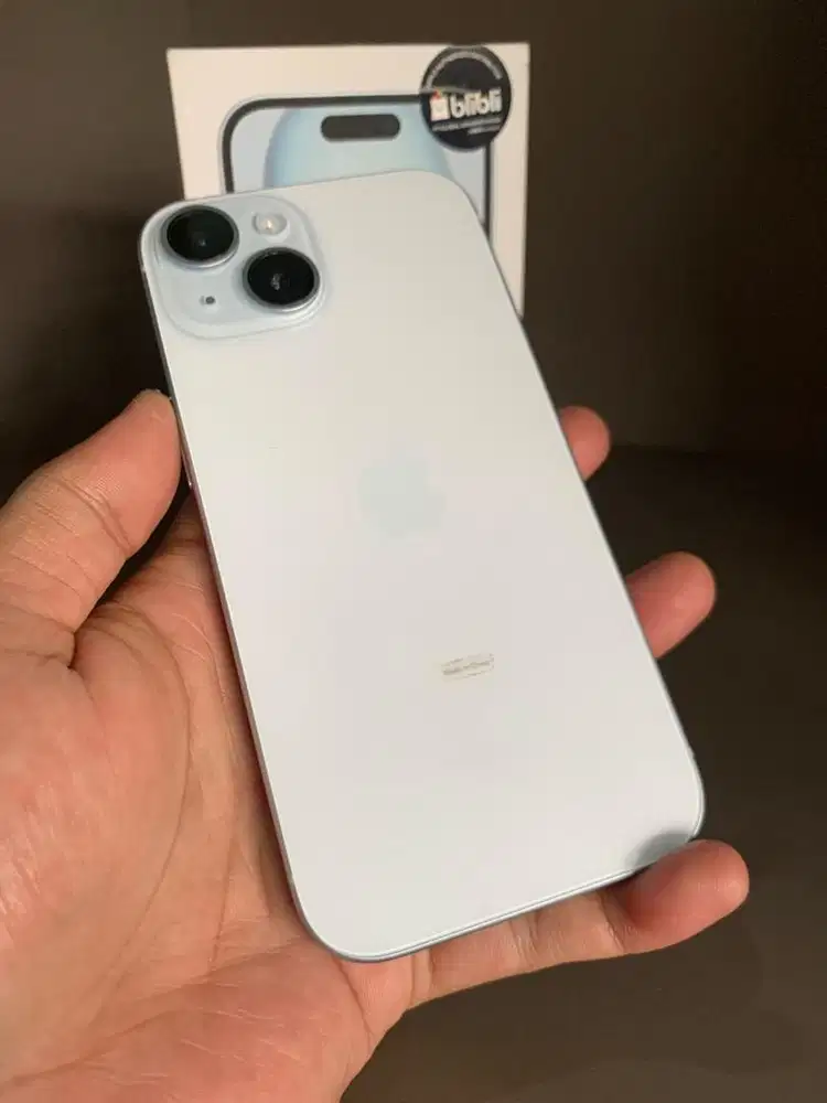 Iphone 15 128 gb ibox garansi on 2027