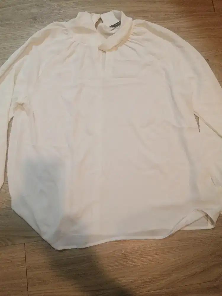 Baju Atasan Putih Executive