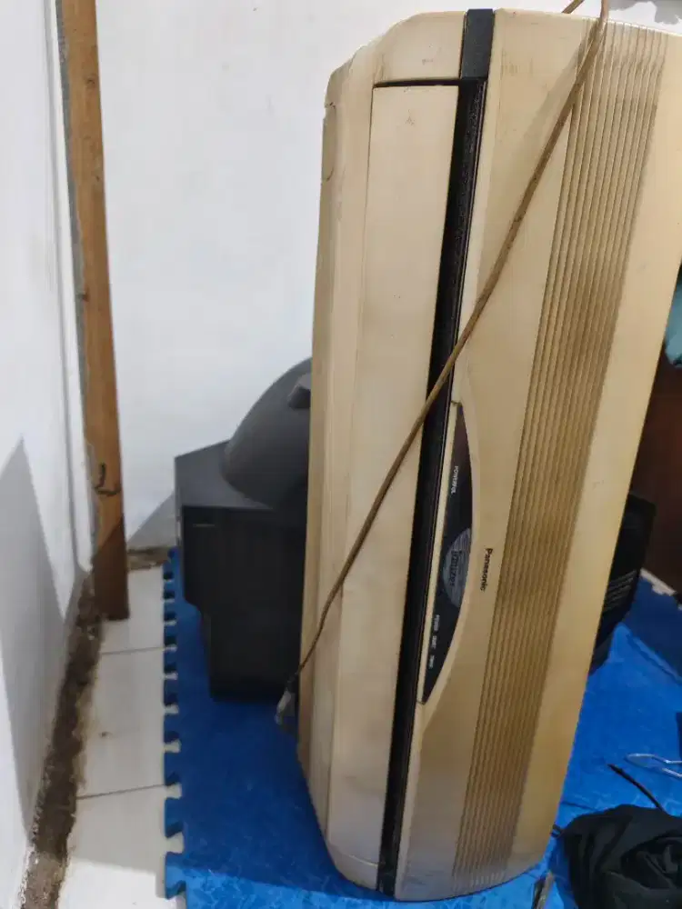 Kipas bentuk AC mati