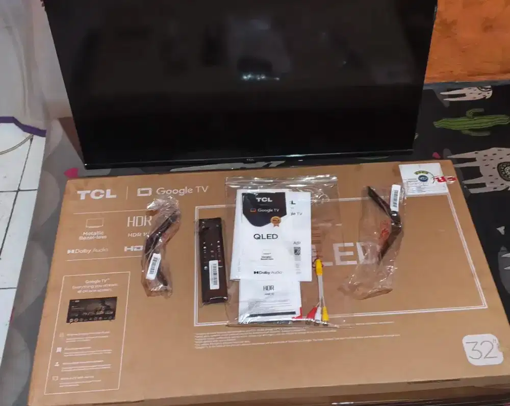 TV 32 inch TCL QLED 32S5K mulus komplit jarang dipakai