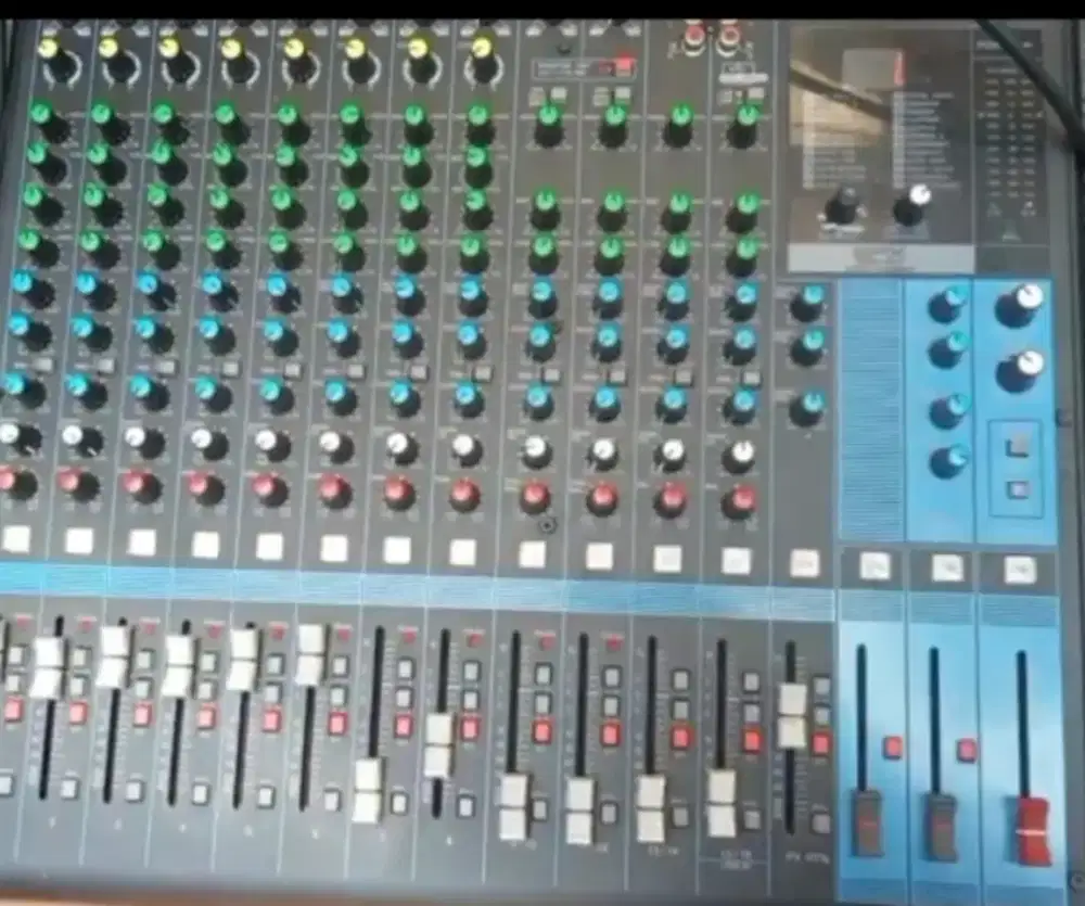 Mixer yamaha 16 Xu