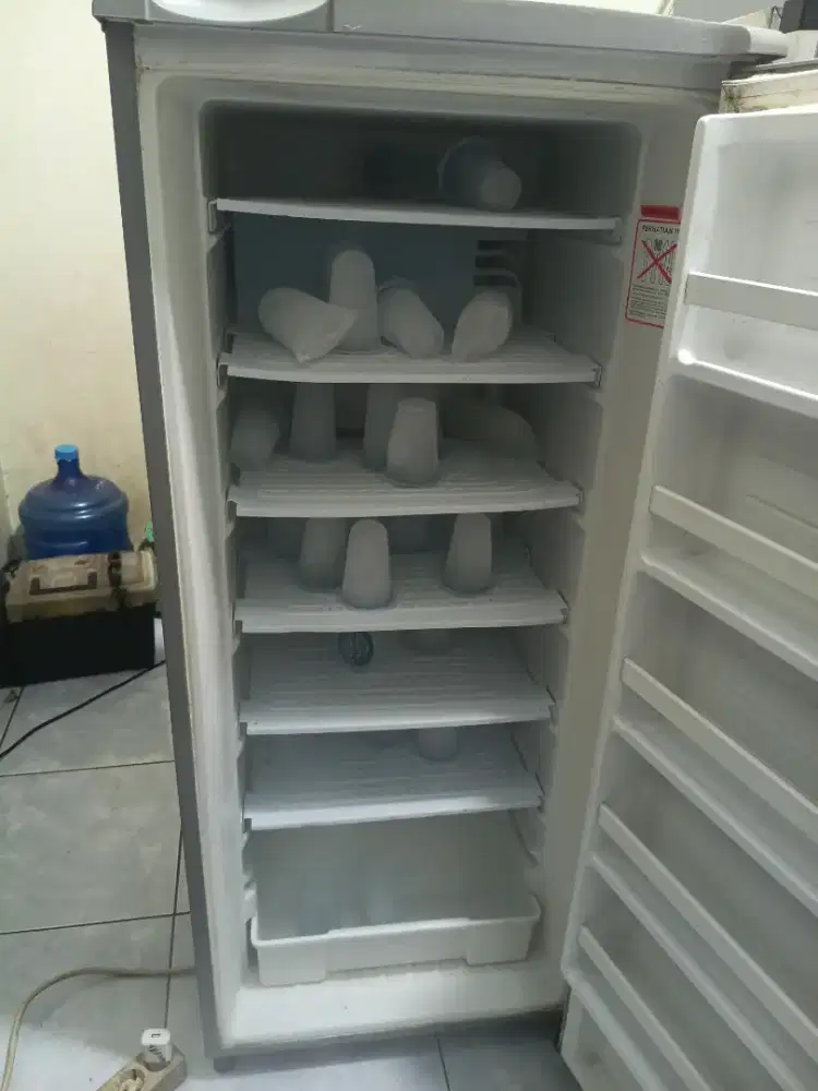 Jual friser 6 tak merk sanyo