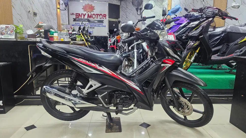 UD ENY MOTOR - Honda Revo X thn 2023 mulus