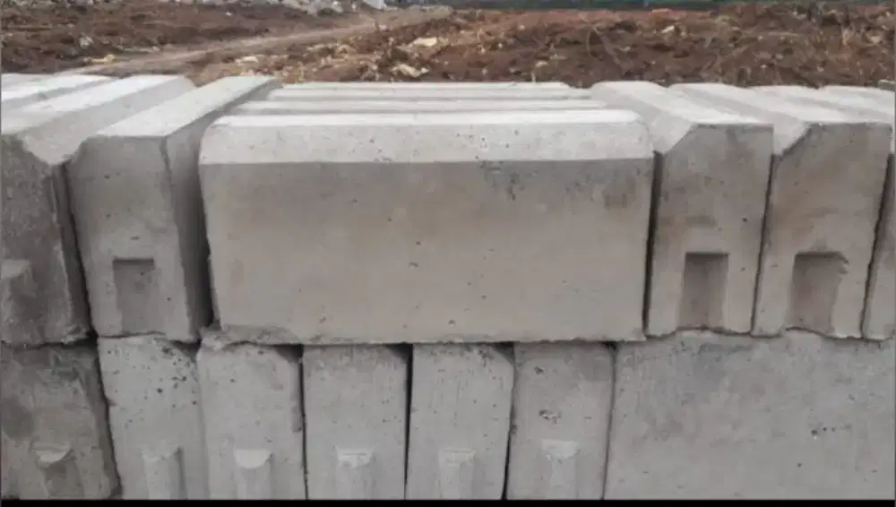 Kanstin B1 Kanstin Beton Pembatas Jalan Trotoar dan Taman
