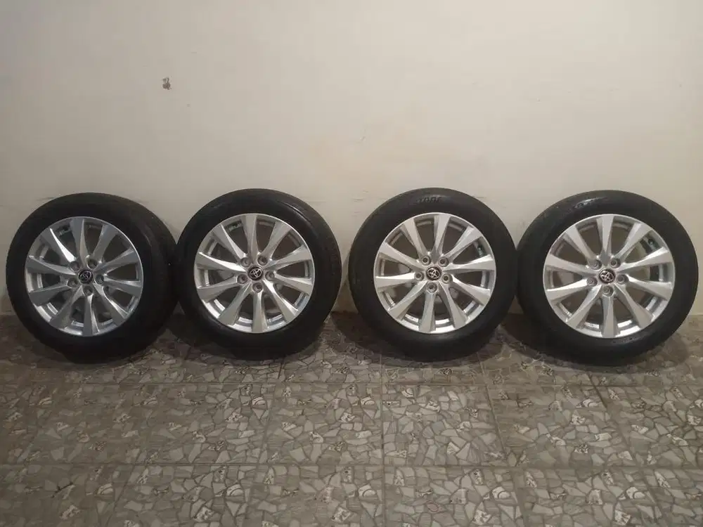 Velg Ban Toyota Camry V2,5 2020