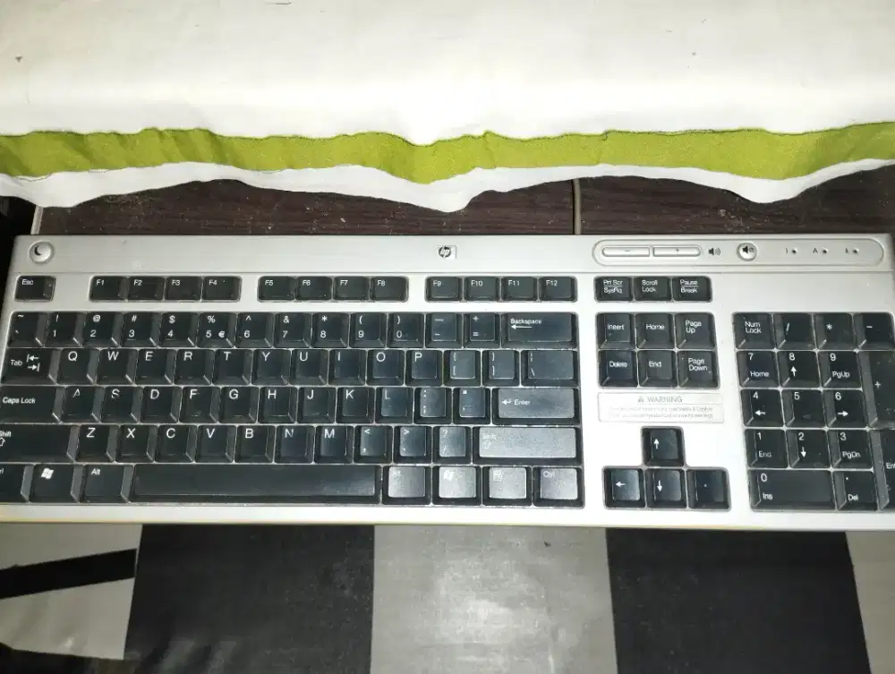 Keyboard PC komputer merk HP (colokan PS2) normal