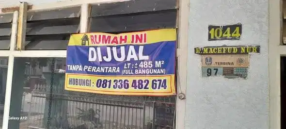DIJUAL RUMAH DI TENGAH PUSAT KOTA AMBULU JEMBER