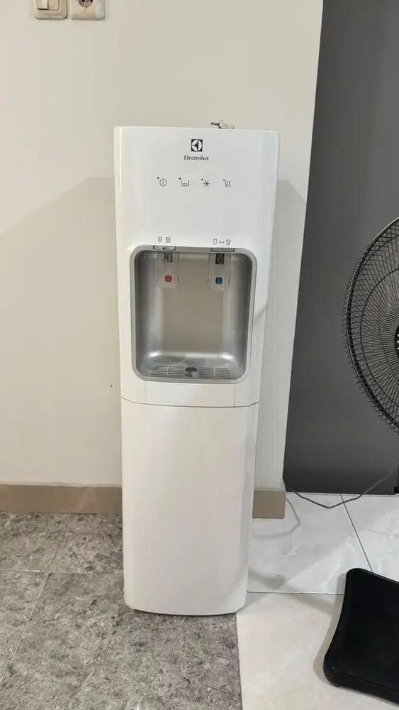 Dispenser Electrolux