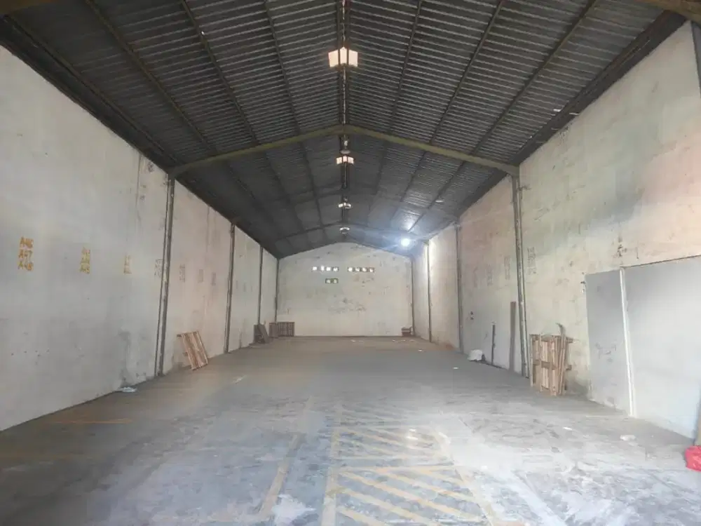 Sewa Tahunan 150Jt/th Gudang Margomulyo Permai Ada kantor