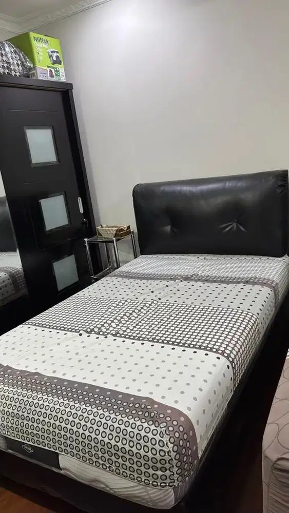 Comforta bed set with divan