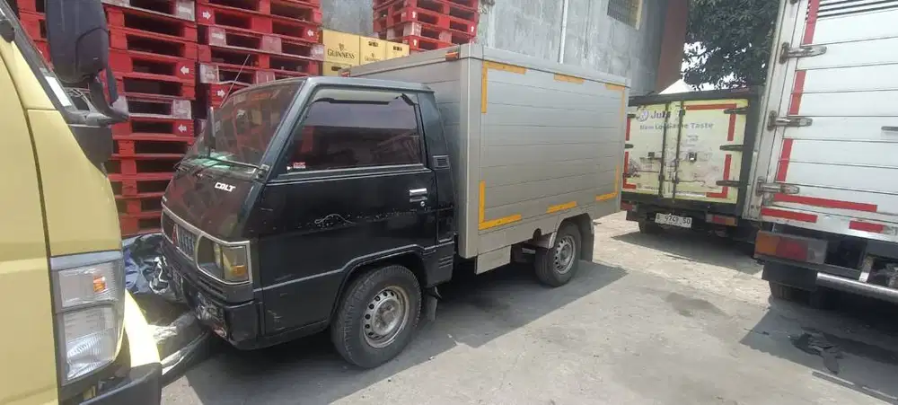 Dijual Mobil box L300 ex kantor