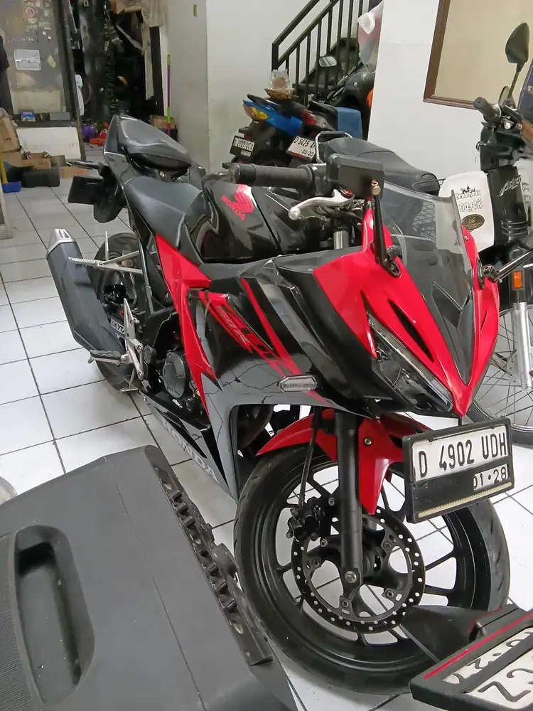 Honda CBR 150R Tahun 2018