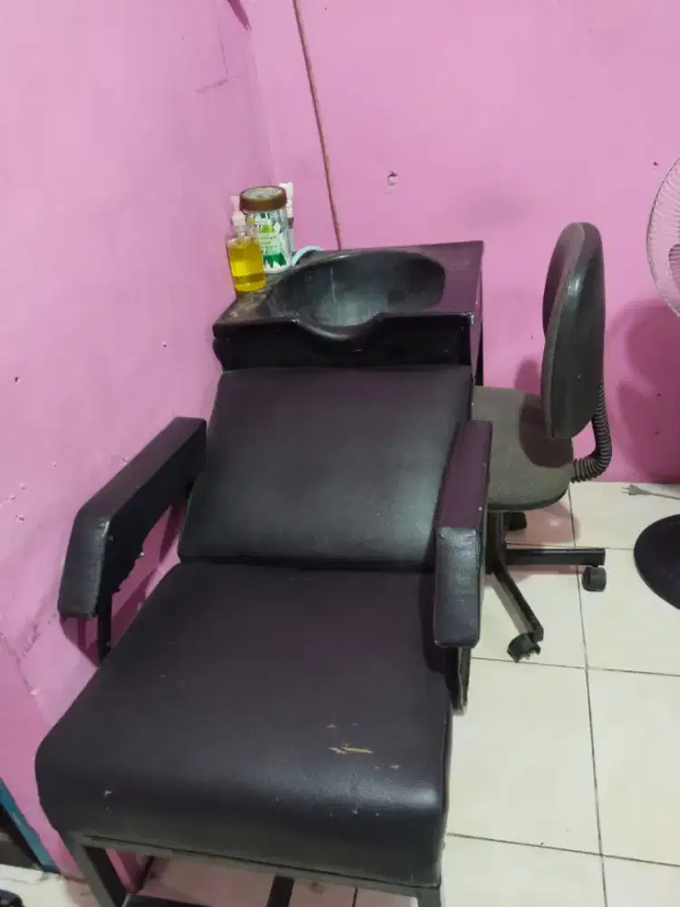 perlengkapan Salon Kursi Keramas & Meja