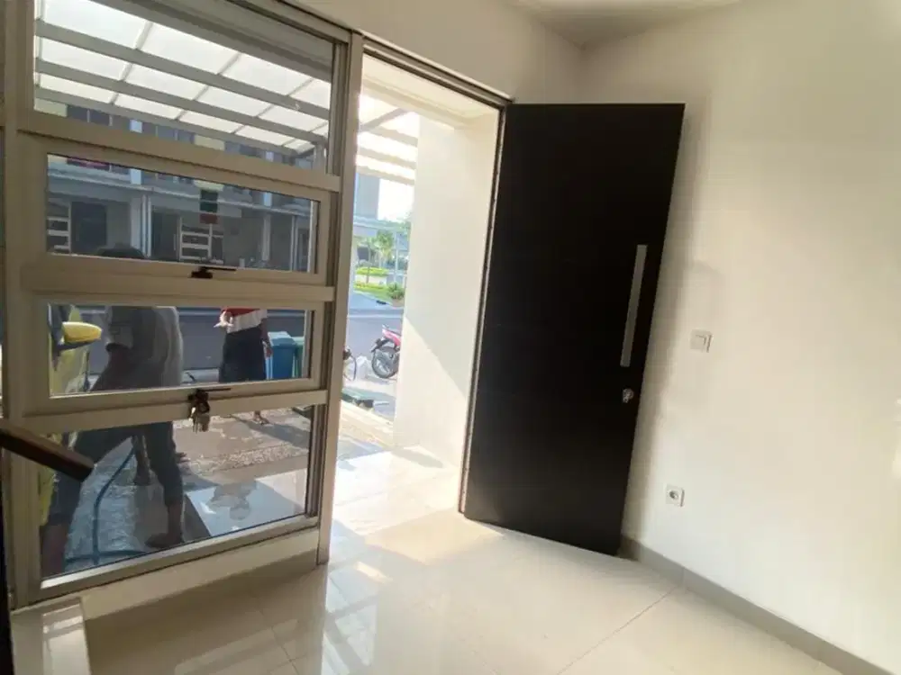 Dijual Rumah 2 Lantai Siap Huni Free AC di PIK 2 Miami, Tangerang