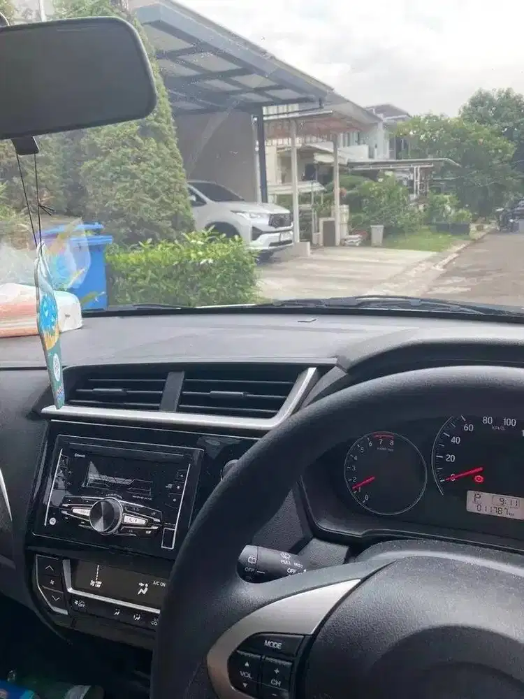honda brio satya (2023)
