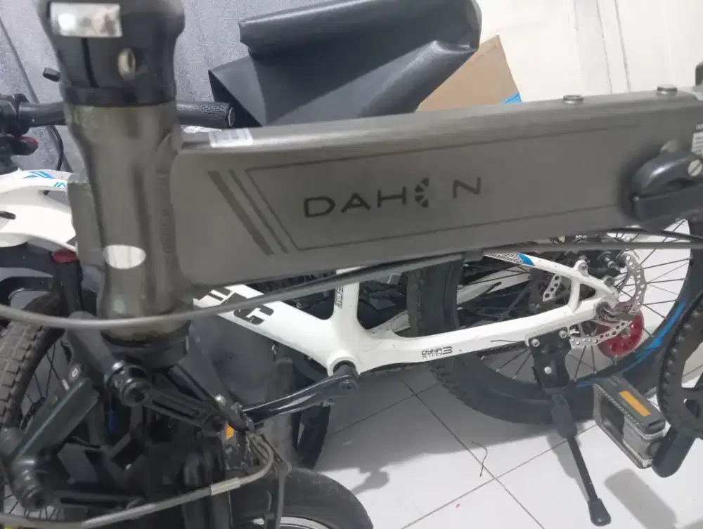 Dahon jetstream p8
