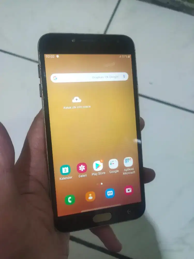 Samsung J4 2018 ram 2/32gb hp aja