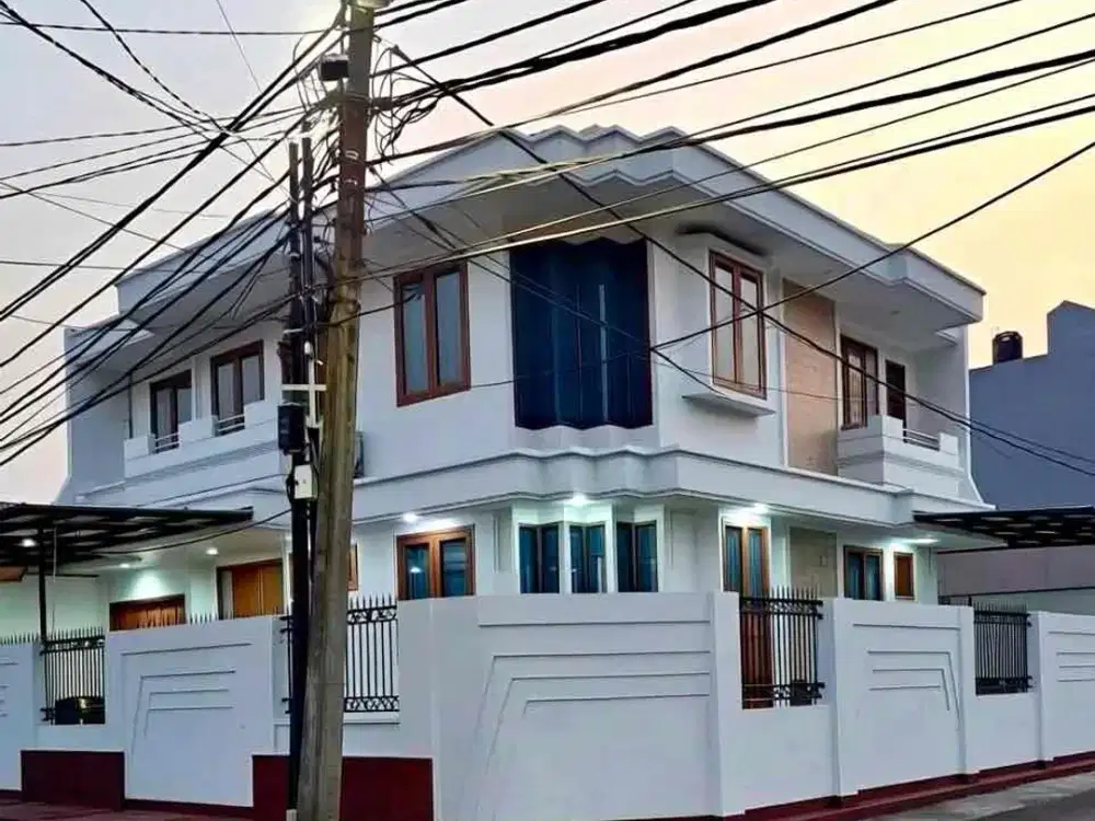 Dijual Rumah Hoek Janur Kelapa Gading, Siap Huni, LT 281 m²