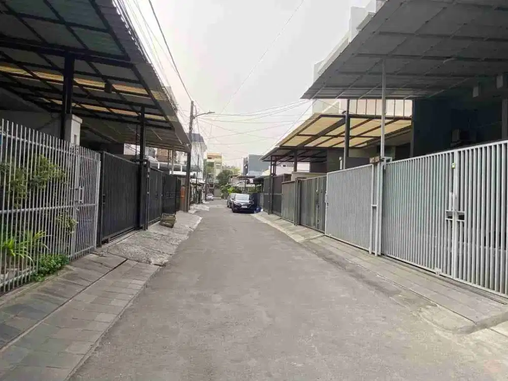 Dijual rumah baru janur kuning, kondisi bagus, dekat dengan mal