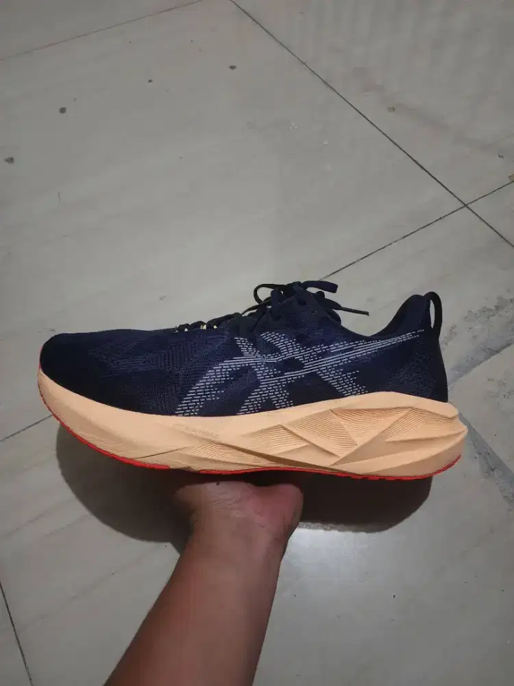 Asics Novablast 5