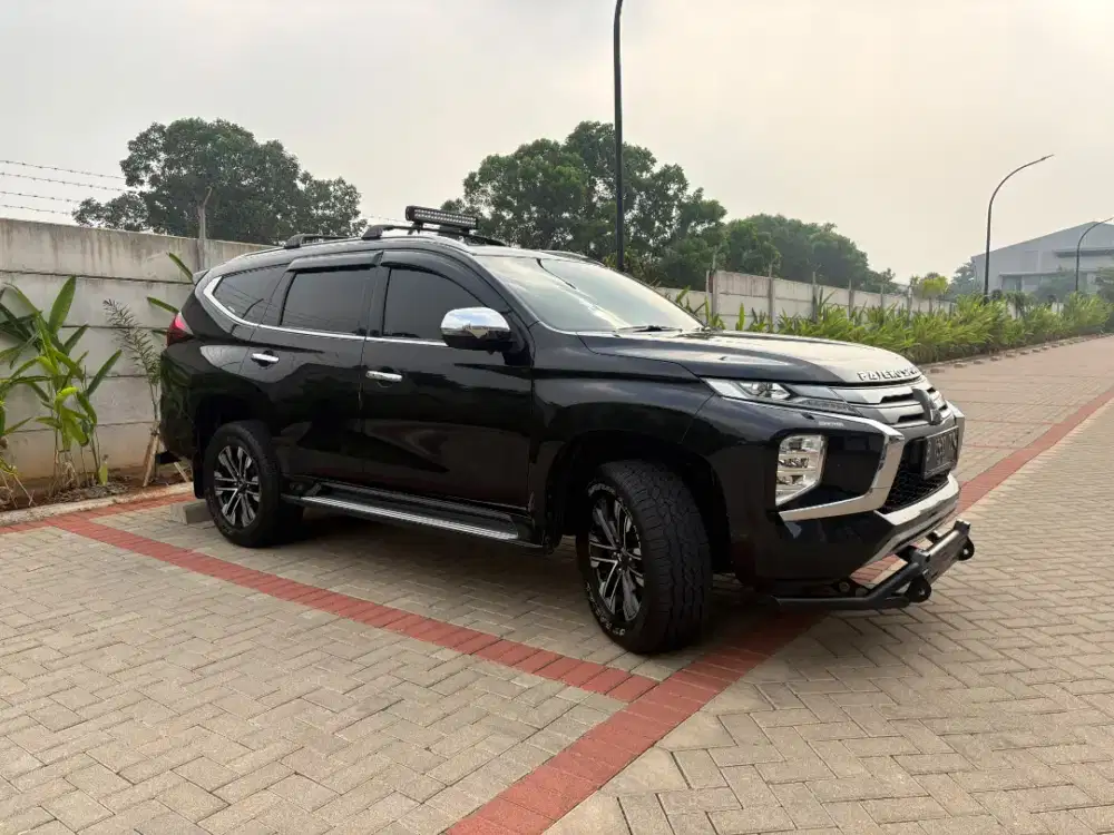 Pajero Sport Dakar A/T 2022 Hitam