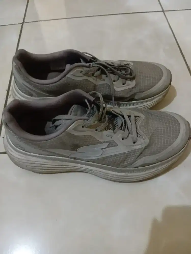 Skechers Max Cushioning Endeavour Men's Running Shoes - Taupe Grey