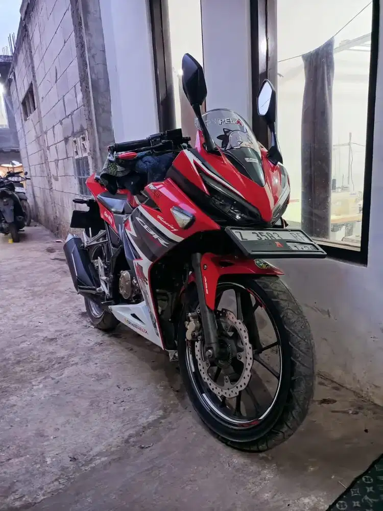 HONDA CBR ABS 150cc PLAT F LENGKAP