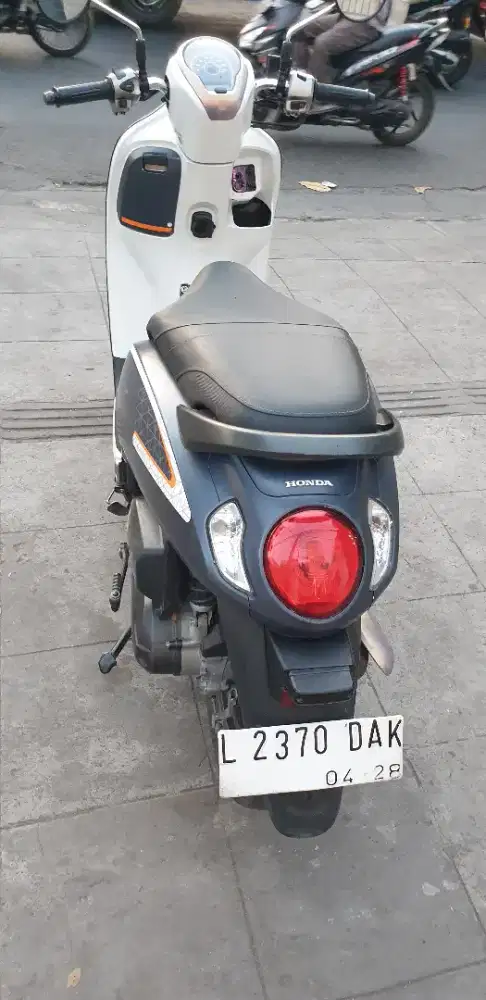 Scoopy Fhasion th 2023 istimewa km 20 rb pjk baru