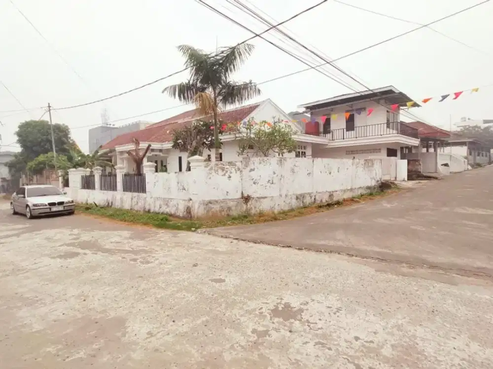 Dijual Rumah Strategis Pusat Kota Jalan Kikim Demang Lebar Daun Palembang