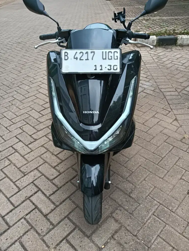 Dijual saja Krn BU Honda PCX CBS th 2025 atas nama sendiri ss lengkap