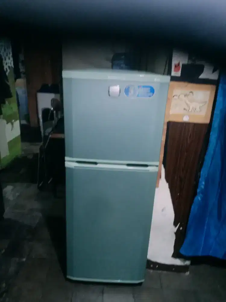 Jual kulkas LG vitamin 2 pintu no frost tanpa bunga es mesin ori